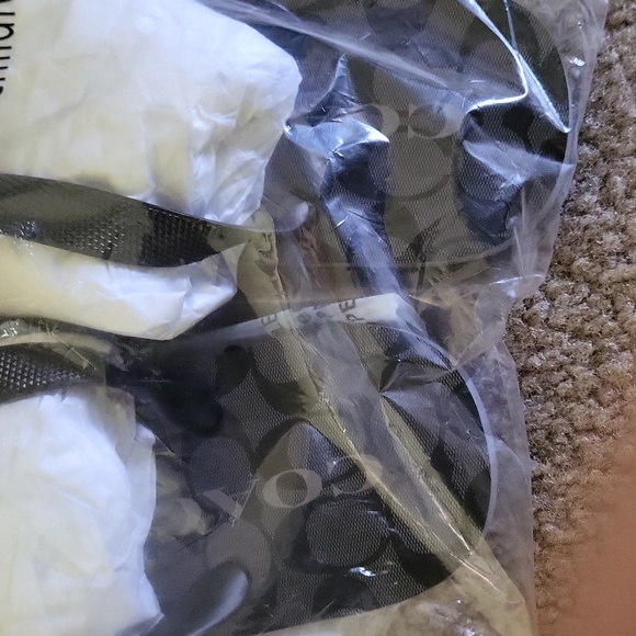 Coach host pick black flip flops bagged care card comfy five stars from my sells - Picture 2 of 6